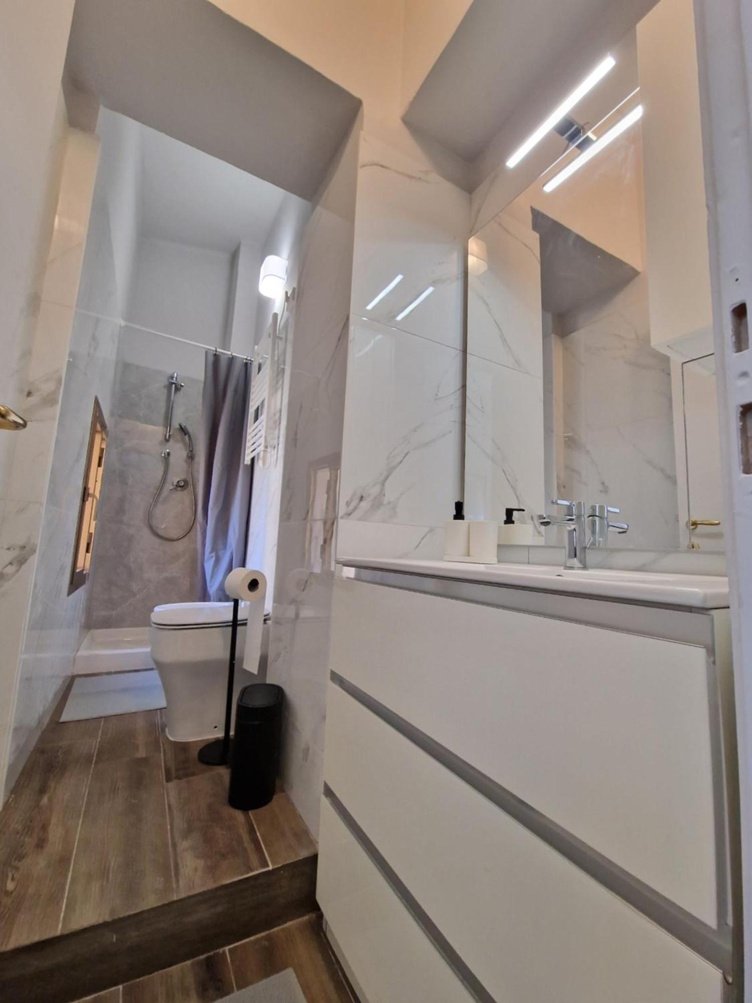 Casa Din Din Apartment ตูริน ภายนอก รูปภาพ