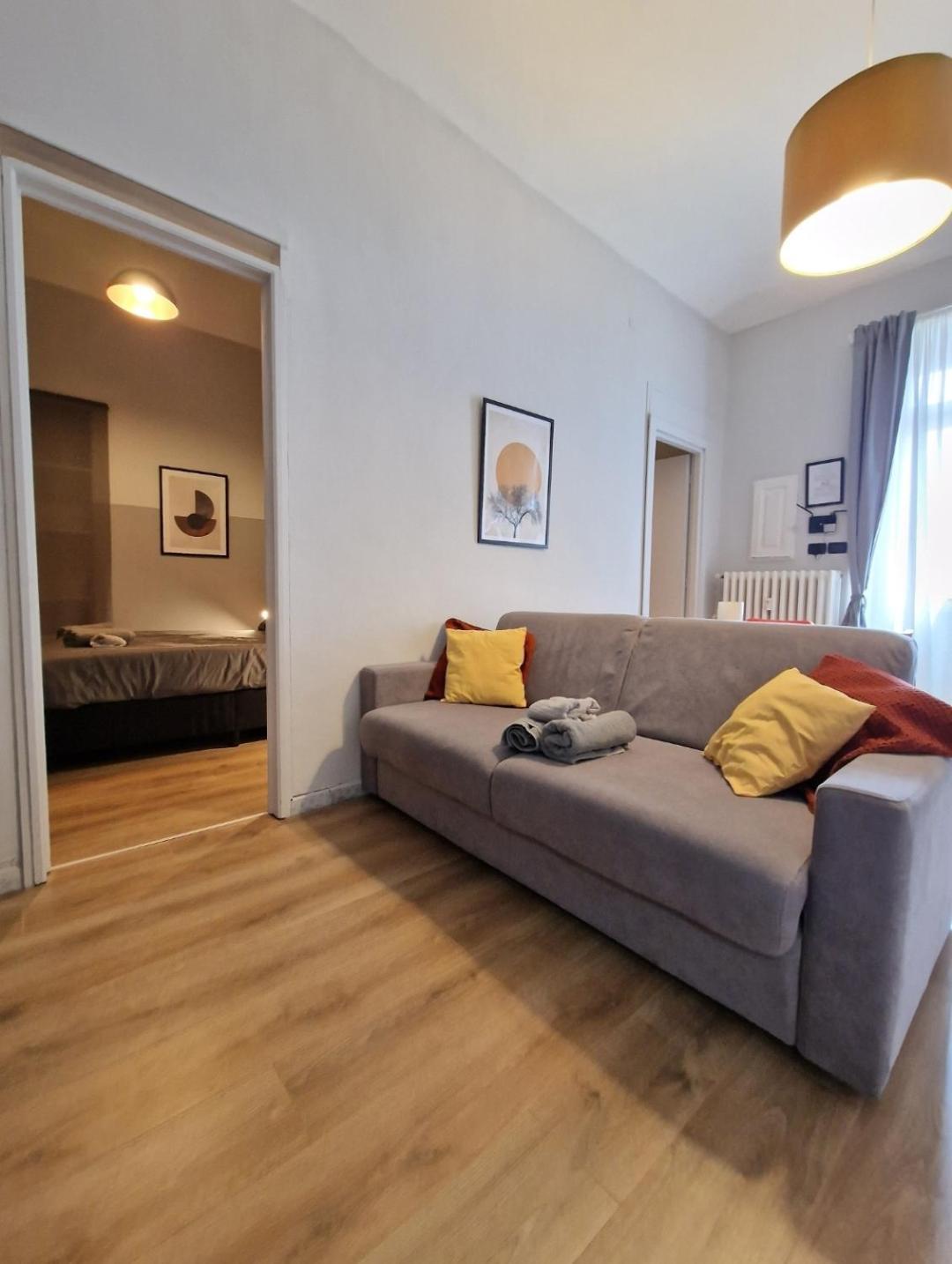 Casa Din Din Apartment ตูริน ภายนอก รูปภาพ