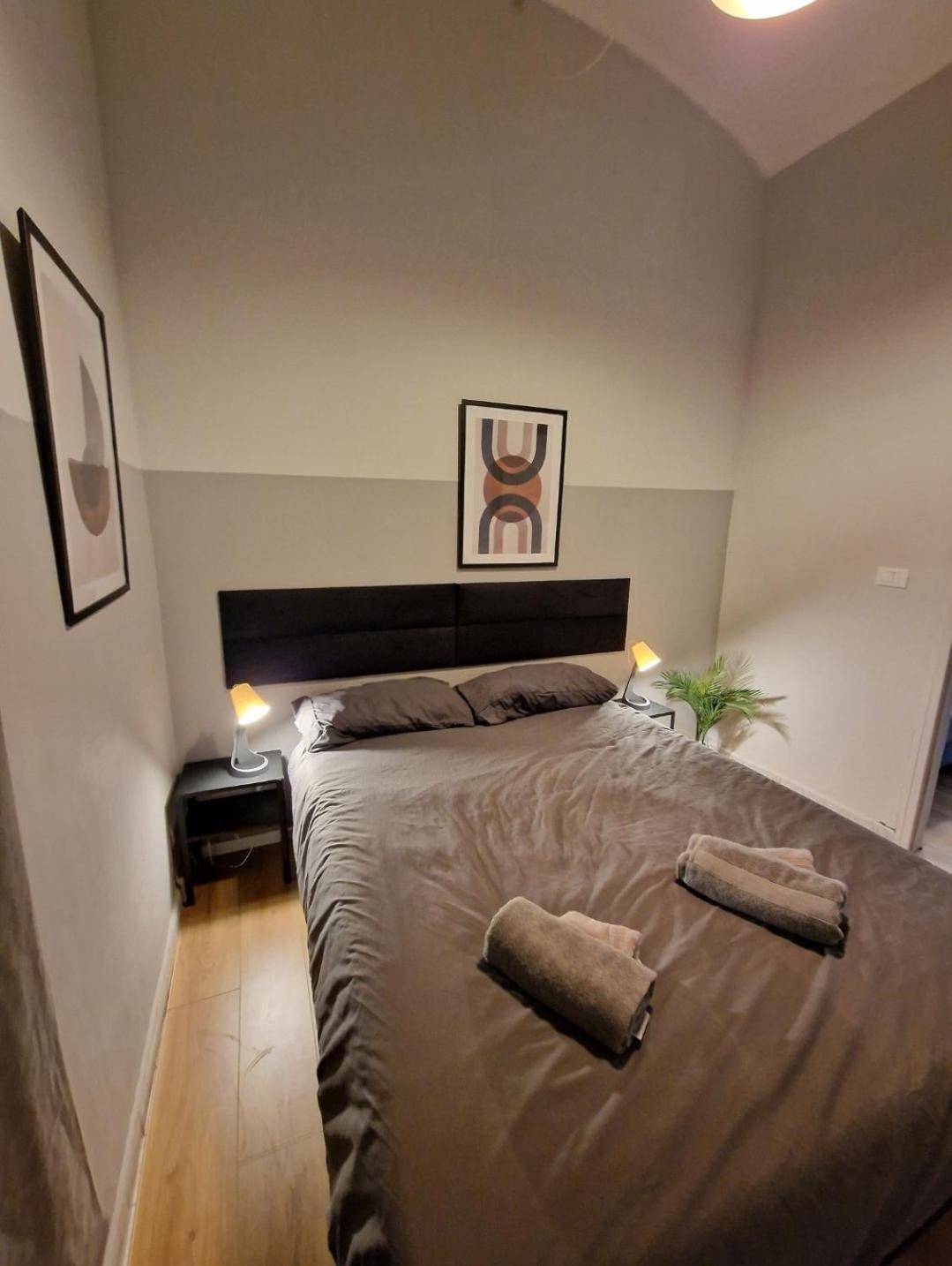 Casa Din Din Apartment ตูริน ภายนอก รูปภาพ